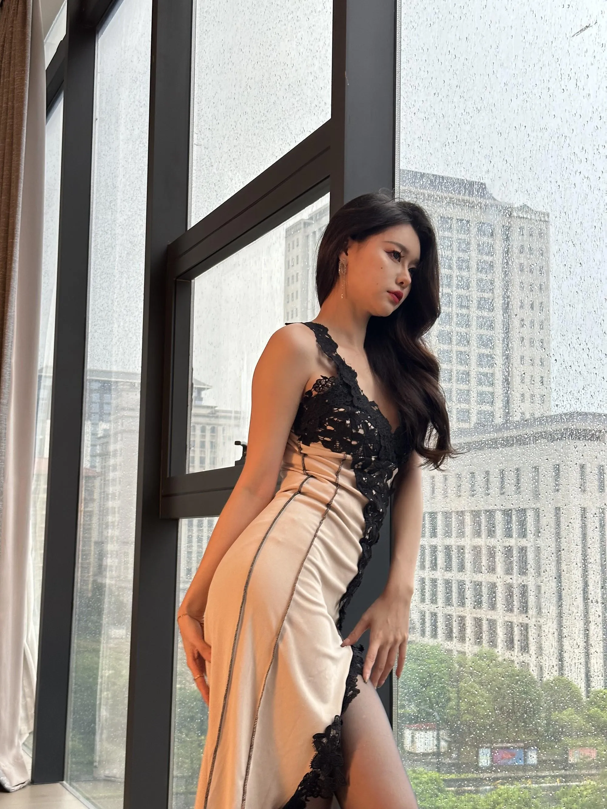 Sia不吃鱼 – NO.020 细腰翘臀黑丝 [29P]插图6